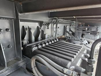 DAF CF 85.330 ATI / 40 t/m CRANE / KRAN / 8.500 km!